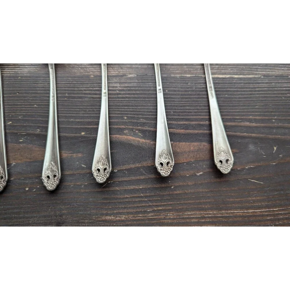 LOVELY LADY Pattern HOLMES & EDWARDS Silver-plate 7x Spoons Flatware